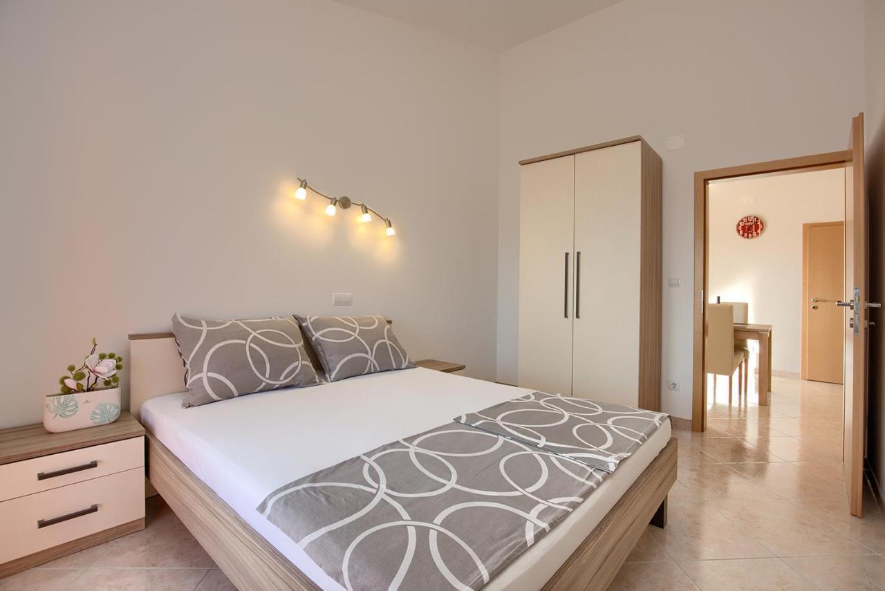 Apartments Orange Μεντουλίν Εξωτερικό φωτογραφία
