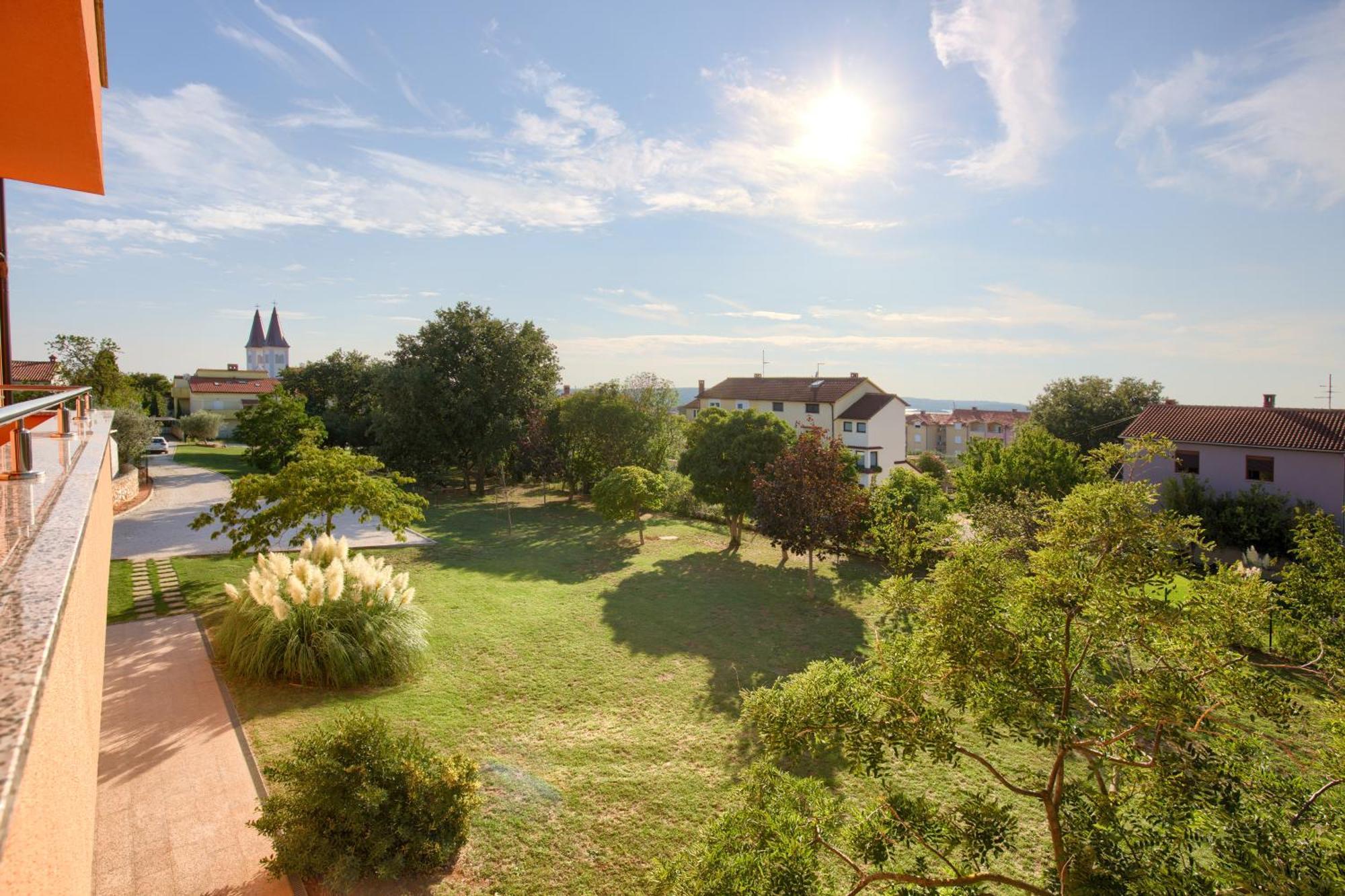 Apartments Orange Μεντουλίν Εξωτερικό φωτογραφία