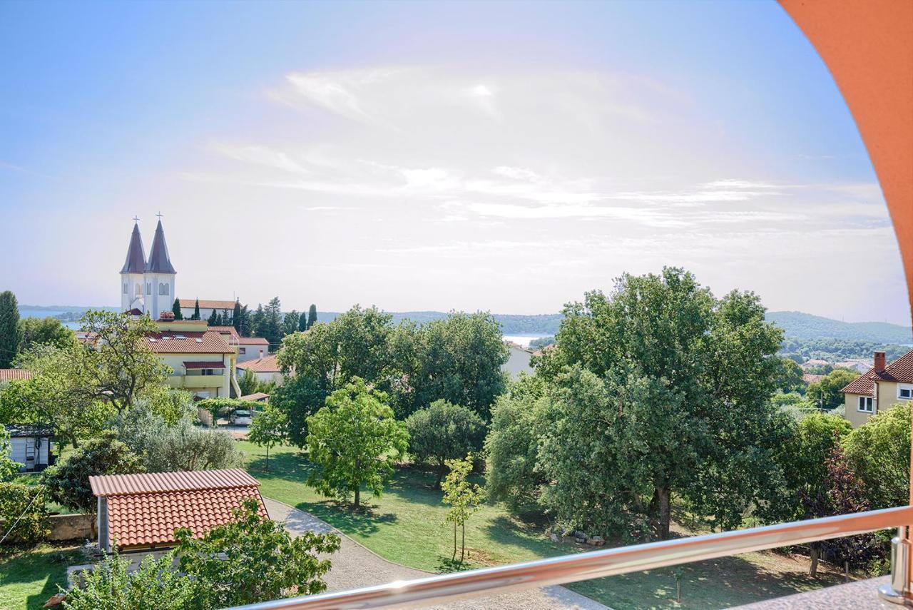 Apartments Orange Μεντουλίν Εξωτερικό φωτογραφία