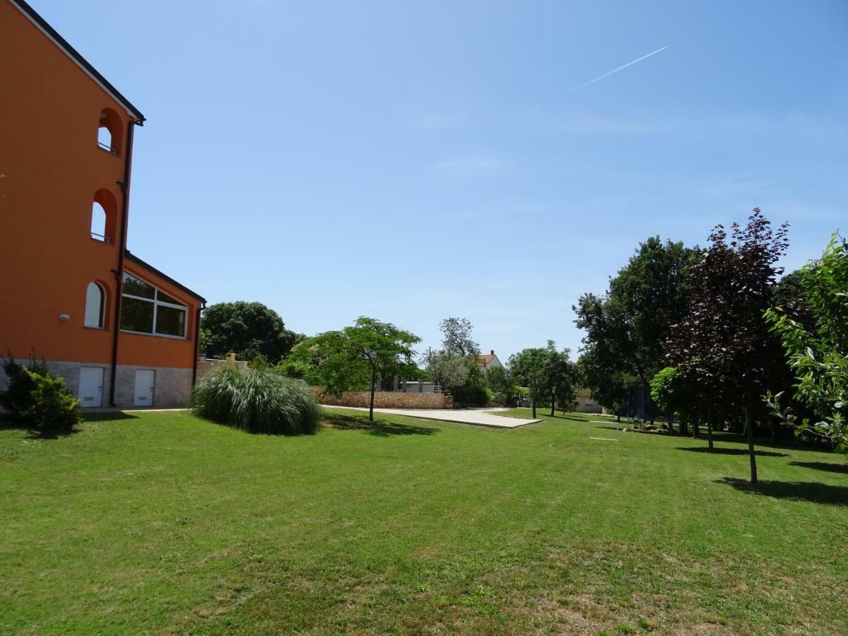 Apartments Orange Μεντουλίν Εξωτερικό φωτογραφία